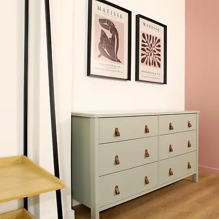 Calme Et Spacieux דירה *